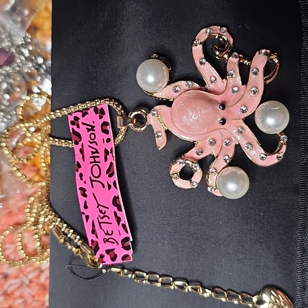 Betsey Johnson Pink Octopus Necklace W/Pearl 26"